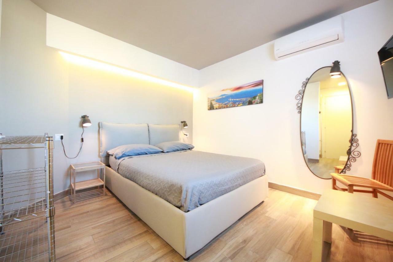 Talismano Luxury Suite & Loft & Alcova & Maison เนเปิลส์ ภายนอก รูปภาพ